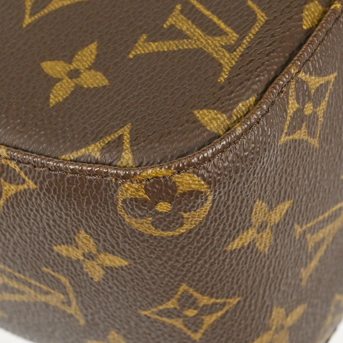 Louis Vuitton Monogram Looping MM Handbag M51146