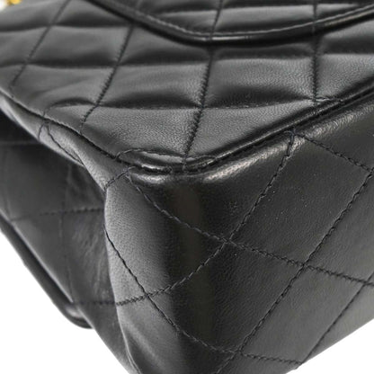 Chanel 1997-1999 Black Lambskin Medium Classic Double Flap Shoulder Bag