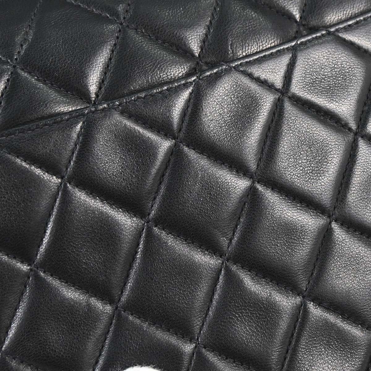 Chanel 1997-1999 Black Lambskin Turnlock Medium Shoulder Bag