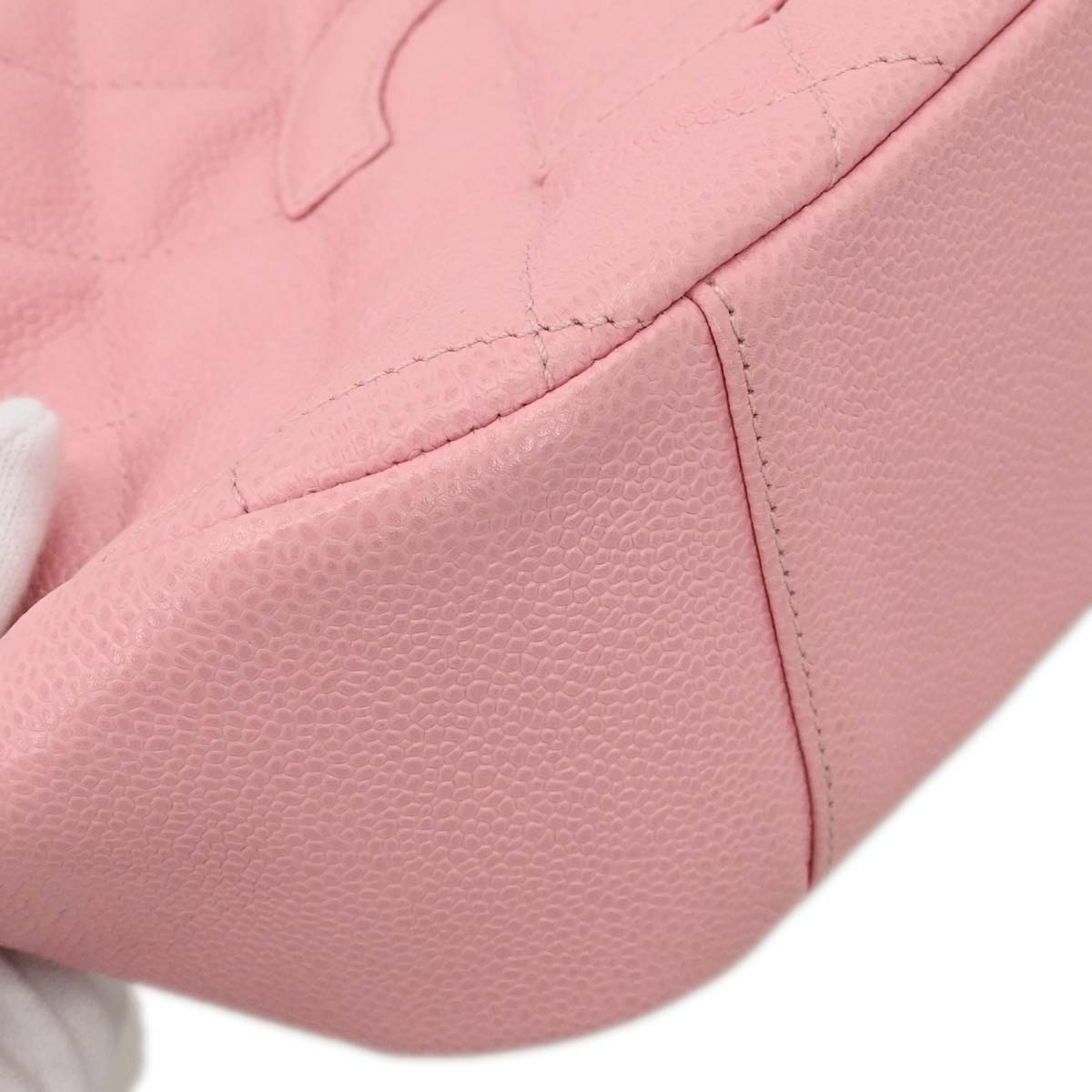 Chanel 2005-2006 Pink Caviar Skin Hobo Handbag