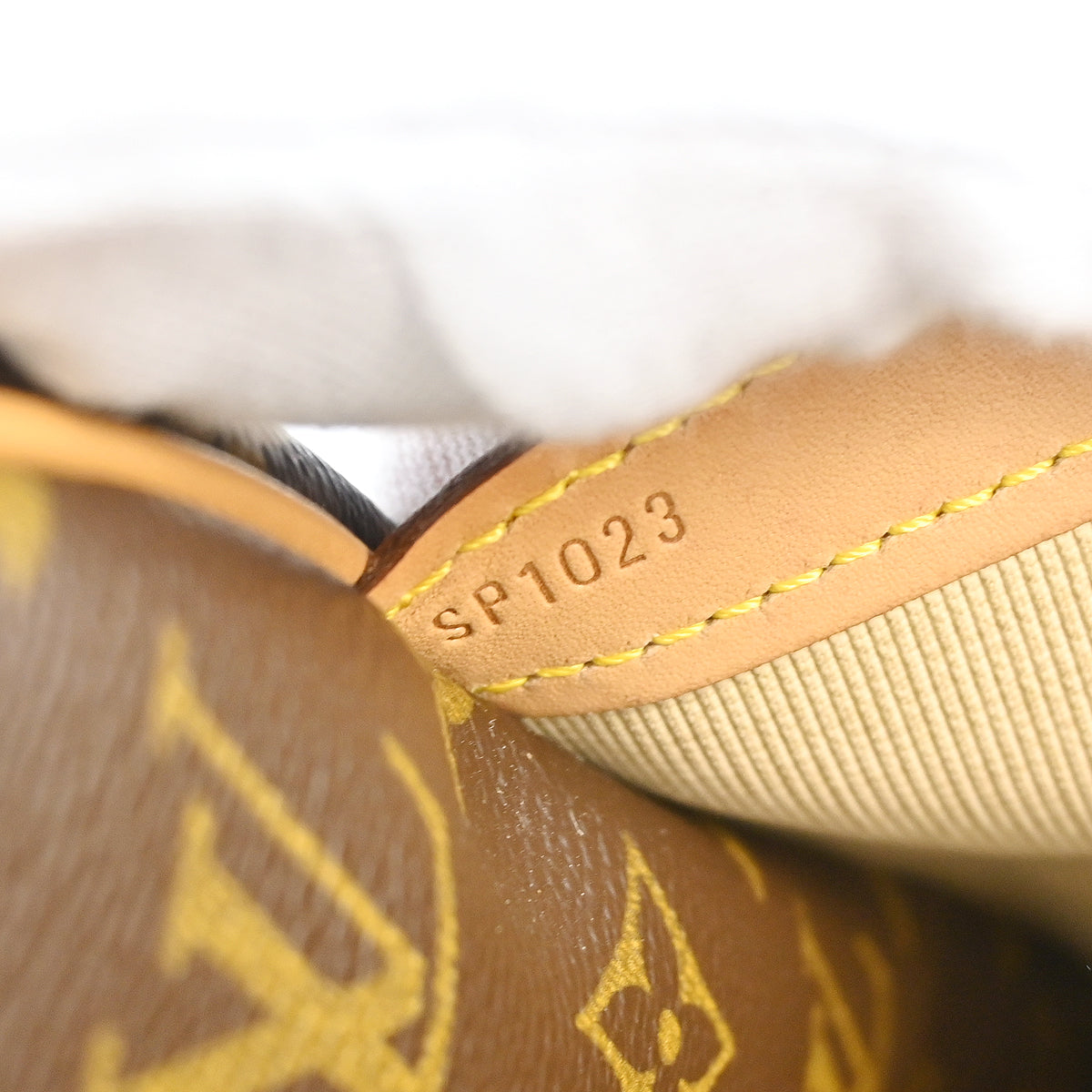 Louis Vuitton Monogram Reporter GM Shoulder Bag M45252