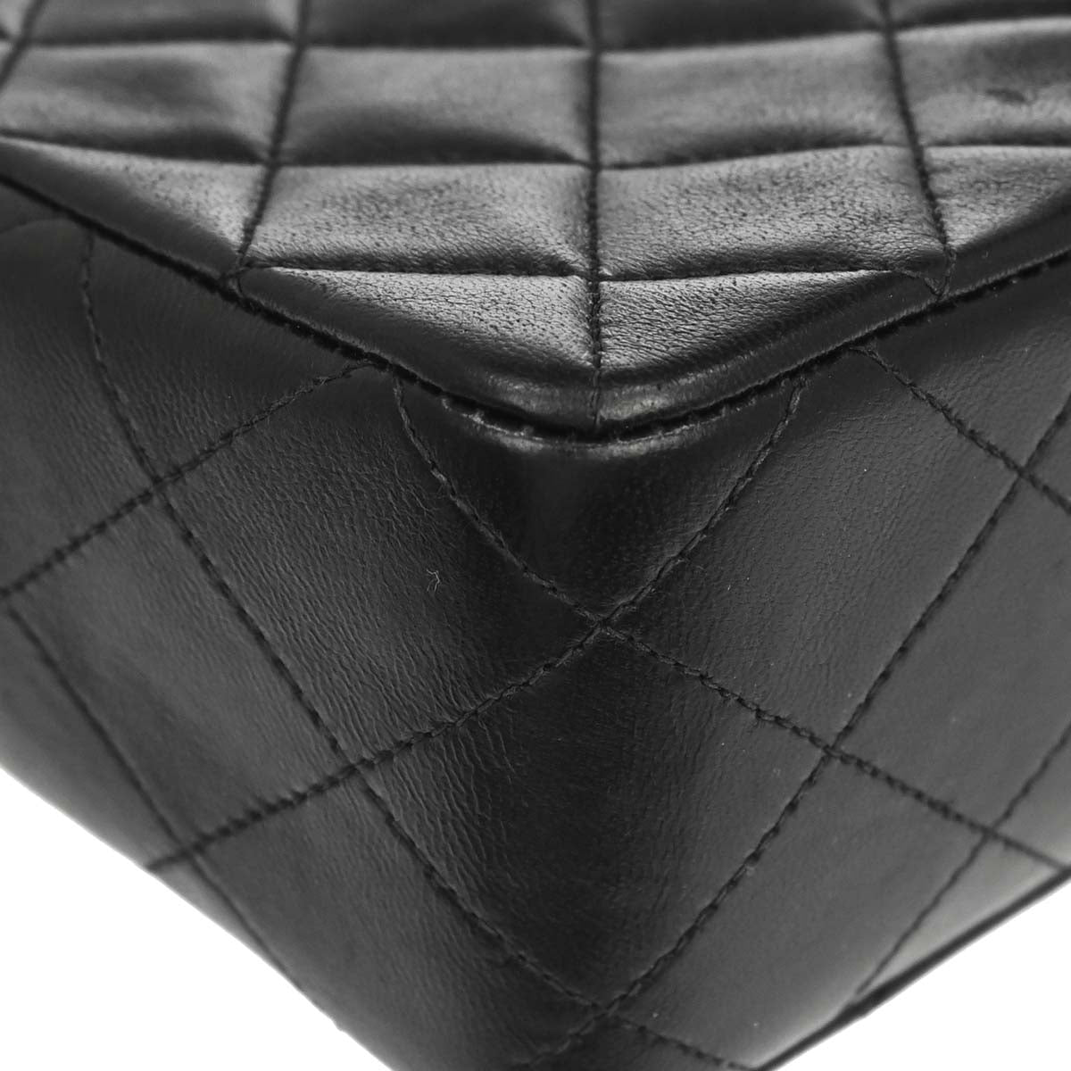 Chanel 1991-1994 Black Lambskin Classic Square Flap Shoulder Bag 20