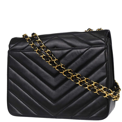 Chanel 1991-1994 Black Lambskin Chevron Mademoiselle Single Flap Shoulder Bag