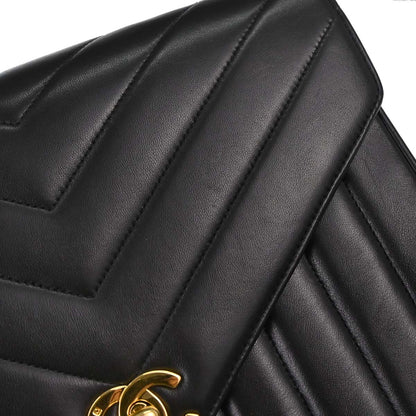 Chanel 1991-1994 Black Lambskin Chevron Mademoiselle Single Flap Shoulder Bag
