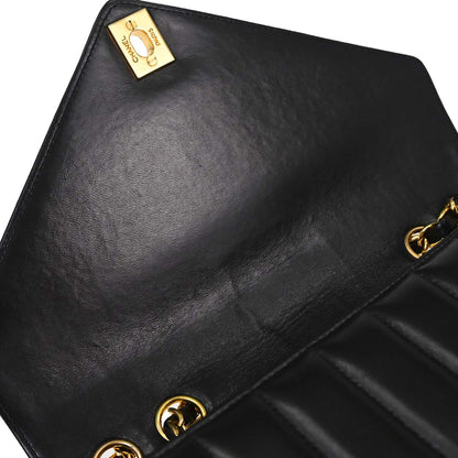 Chanel 1991-1994 Black Lambskin Chevron Mademoiselle Single Flap Shoulder Bag