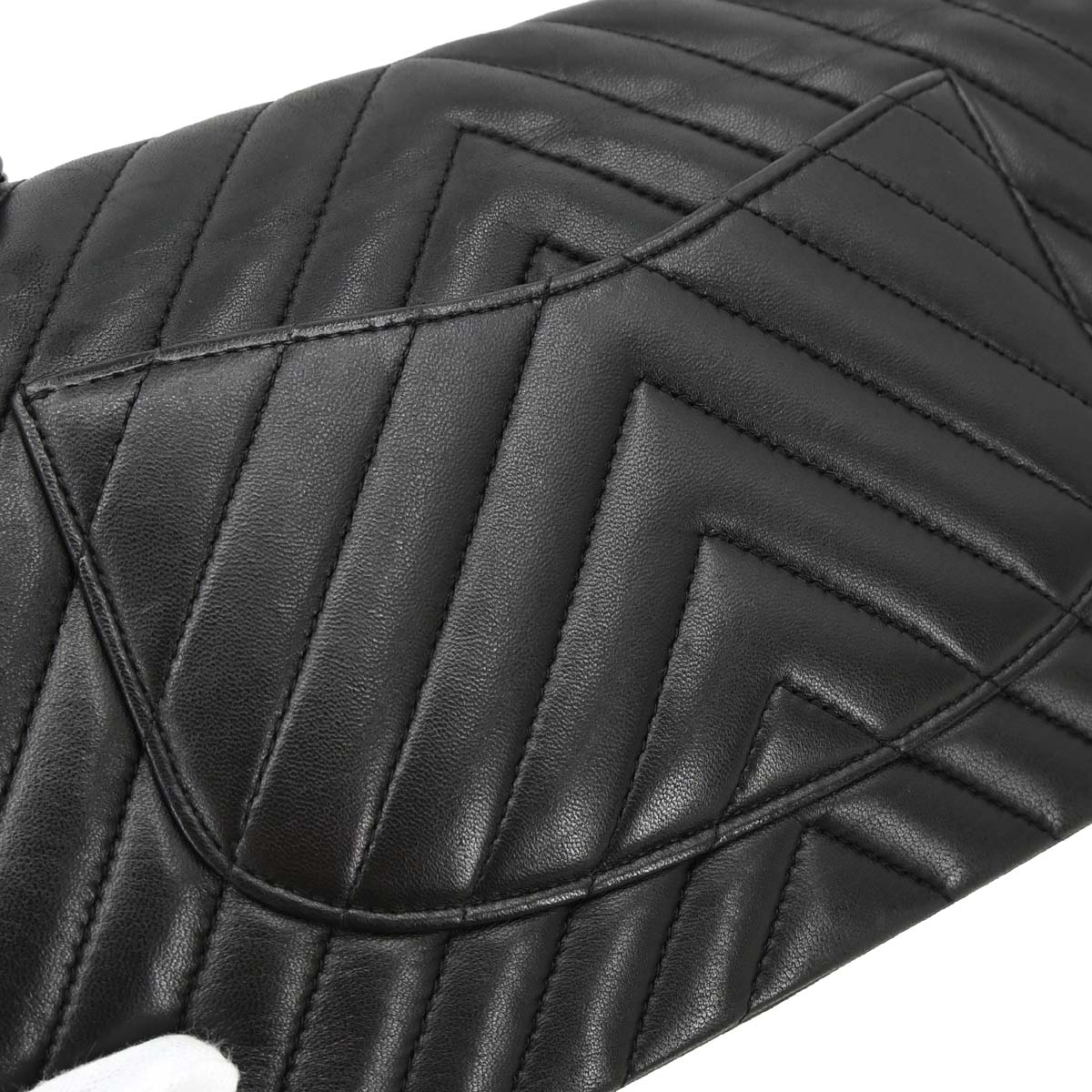 Chanel 2015-2016 Black Lambskin Chevron Medium Classic Double Flap Shoulder Bag