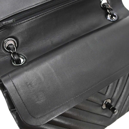 Chanel 2015-2016 Black Lambskin Chevron Medium Classic Double Flap Shoulder Bag