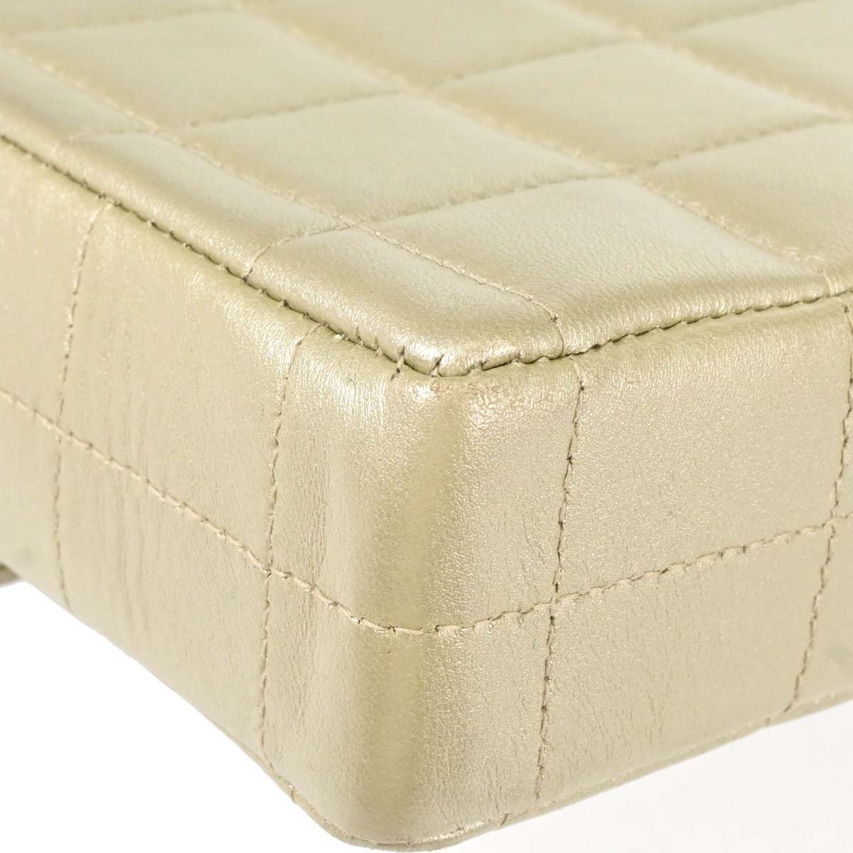 Chanel 2001-2003 Champagne Gold Lambskin Choco Bar East West Shoulder Bag