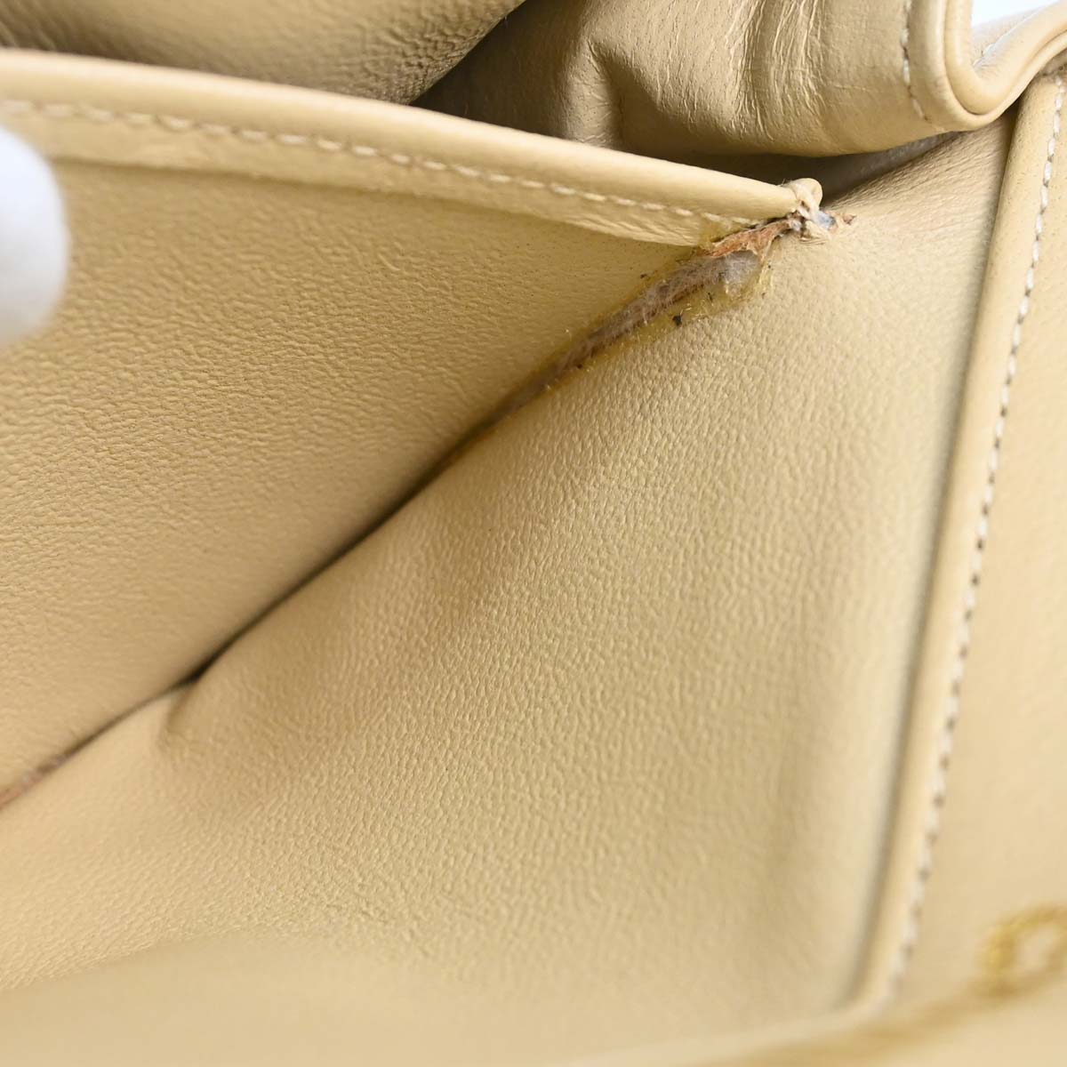 Chanel 1989-1991 Beige Lambskin Straight Flap Shoulder Bag