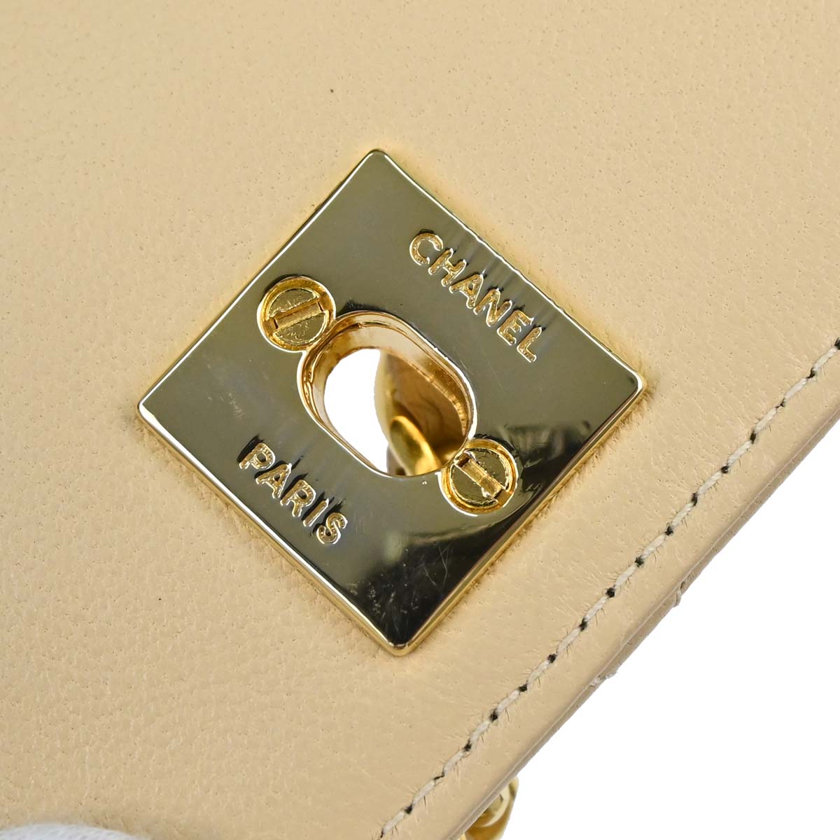 Chanel 1989-1991 Beige Lambskin Straight Flap Shoulder Bag