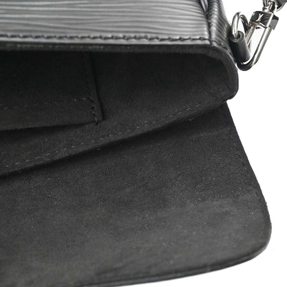 Louis Vuitton Black Epi Pochette Montaigne Handbag M59292