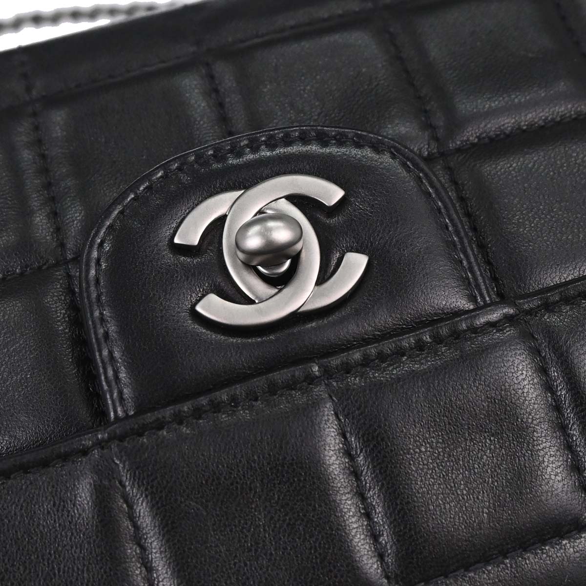 Chanel 2000-2002 Black Lambskin Choco Bar East West Shoulder Bag