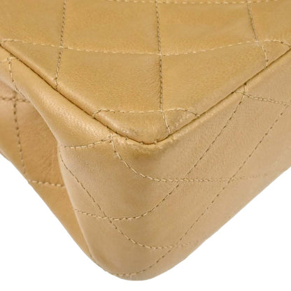 Chanel 1997-1999 Beige Lambskin Medium Classic Double Flap Shoulder Bag