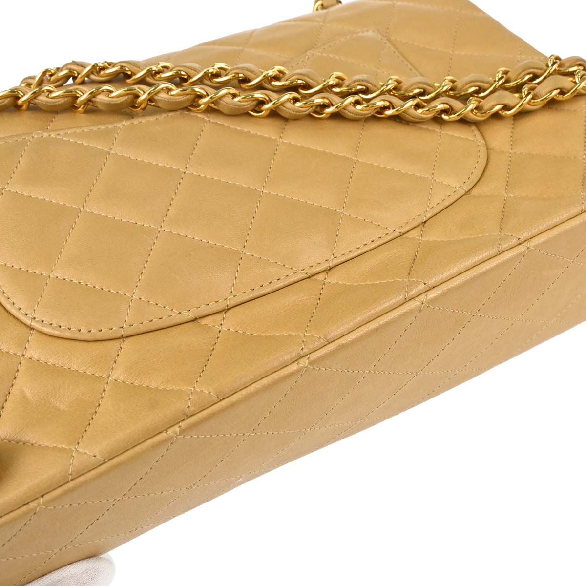 Chanel 1997-1999 Beige Lambskin Medium Classic Double Flap Shoulder Bag