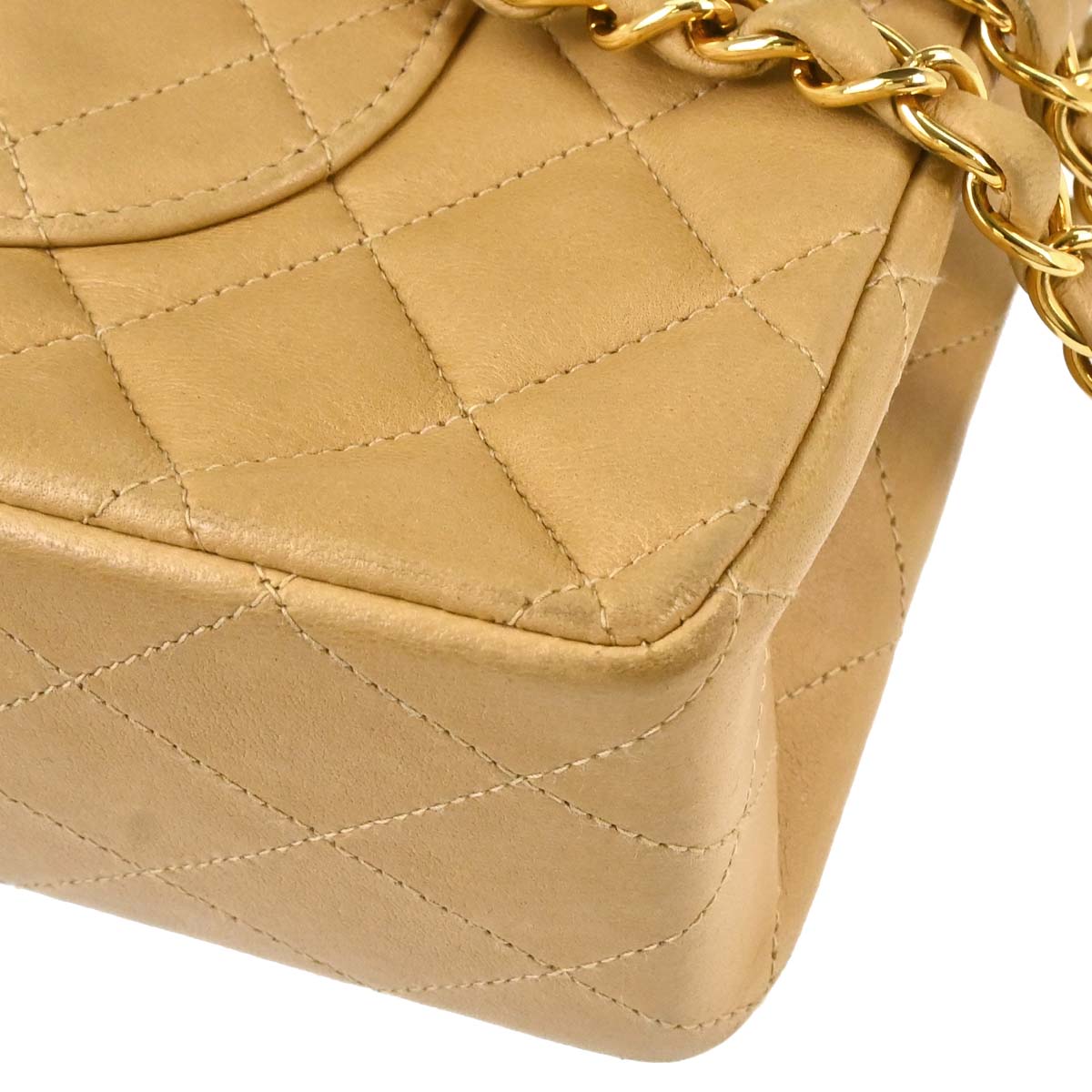 Chanel 1997-1999 Beige Lambskin Medium Classic Double Flap Shoulder Bag