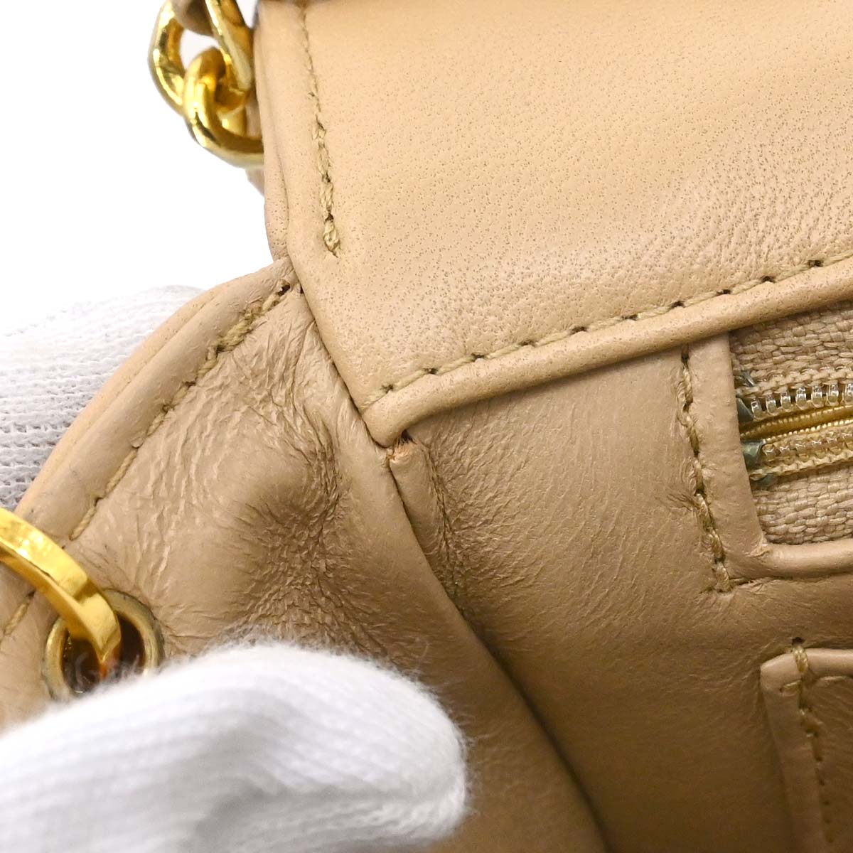 Chanel 1989-1991 Beige Lambskin Shoulder Bag
