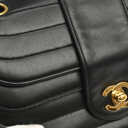 Chanel 1991-1994 Black Lambskin Horizontal Stitch Small Double Flap Shoulder Bag