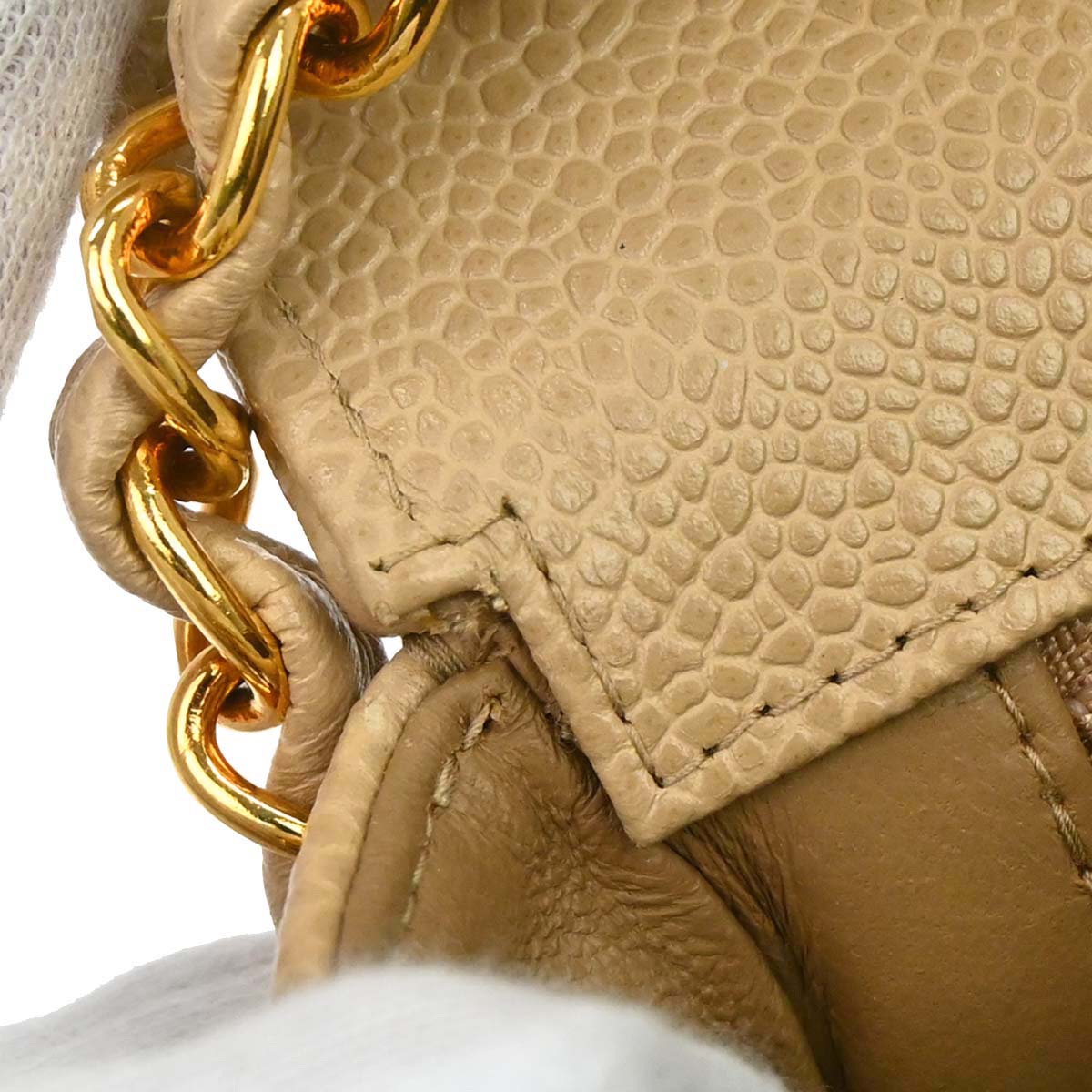 Chanel 1994-1996 Beige Caviar Skin Small Diana Shoulder Bag