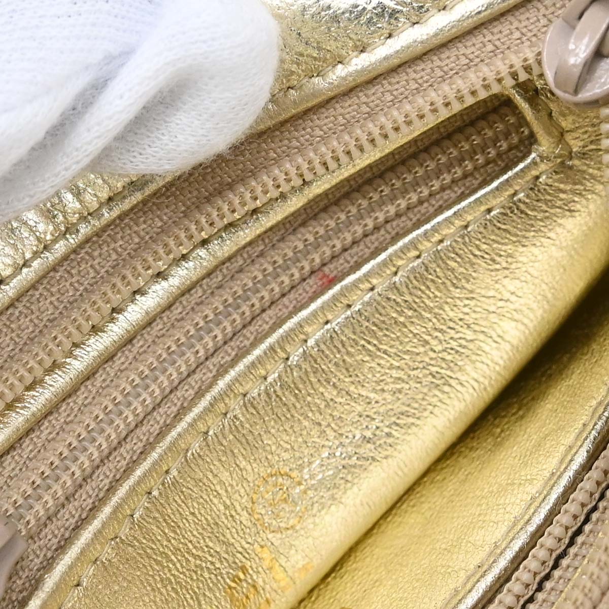 Chanel 1994-1996 Gold Lambskin Caged-chain Handbag