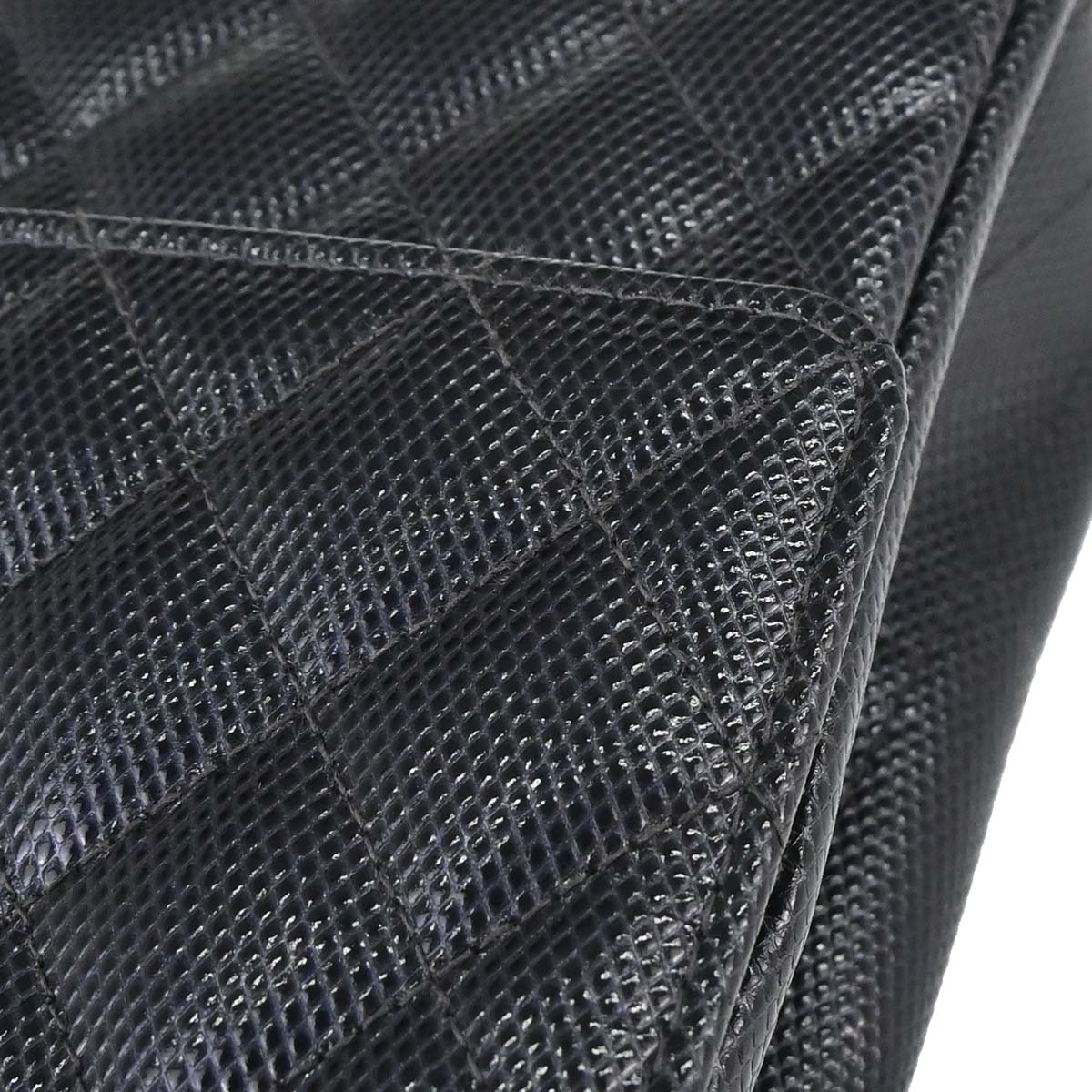 Chanel 1996-1997 Black Lizard-Embossed Calfskin Handbag