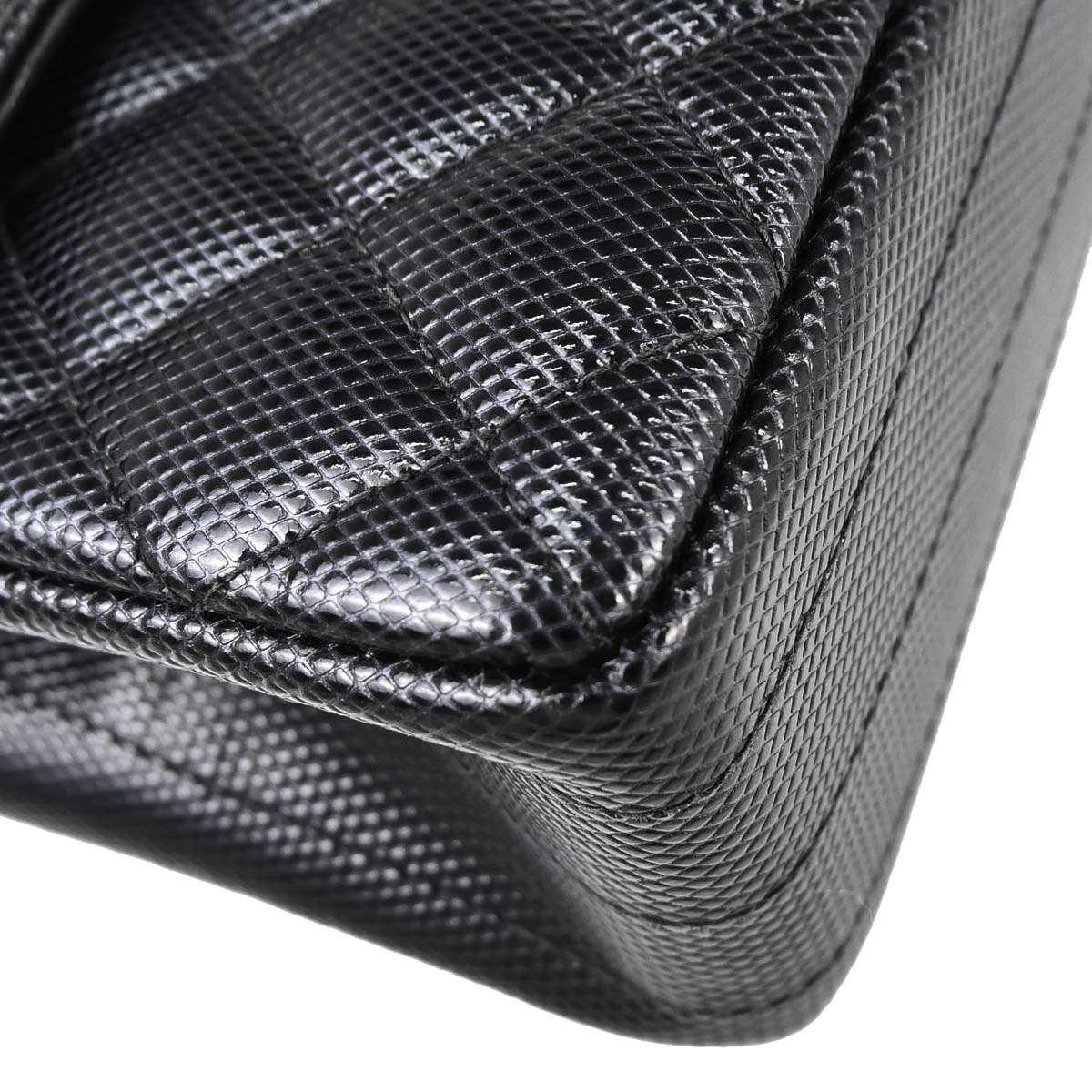 Chanel 1996-1997 Black Lizard-Embossed Calfskin Handbag