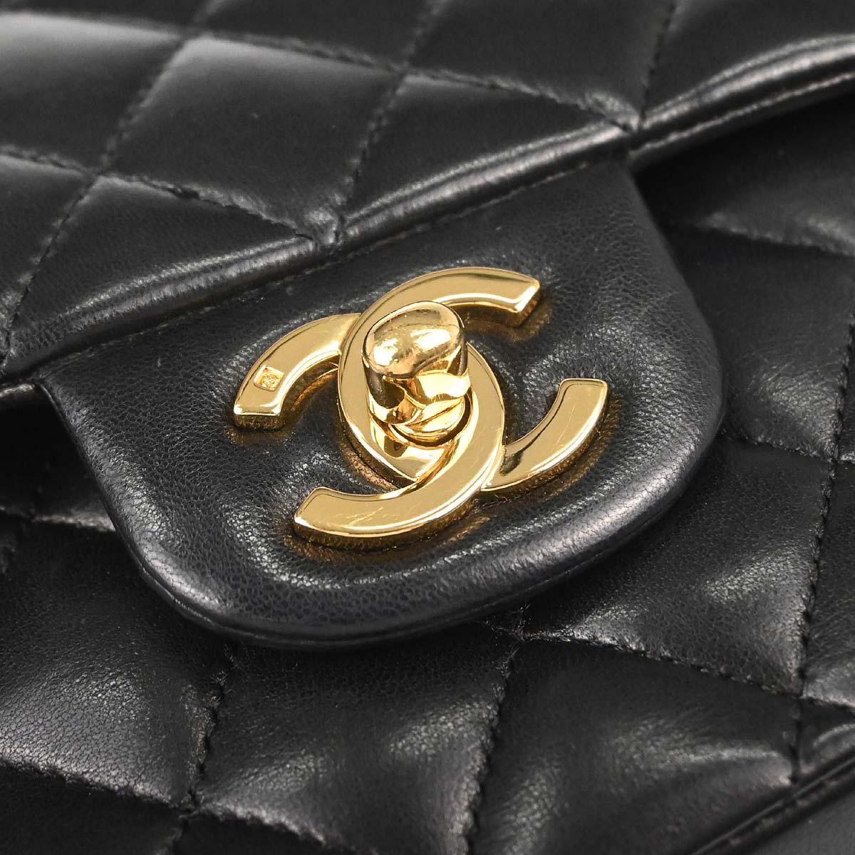 Chanel 2006-2008 Black Lambskin Medium Classic Double Flap Shoulder Bag