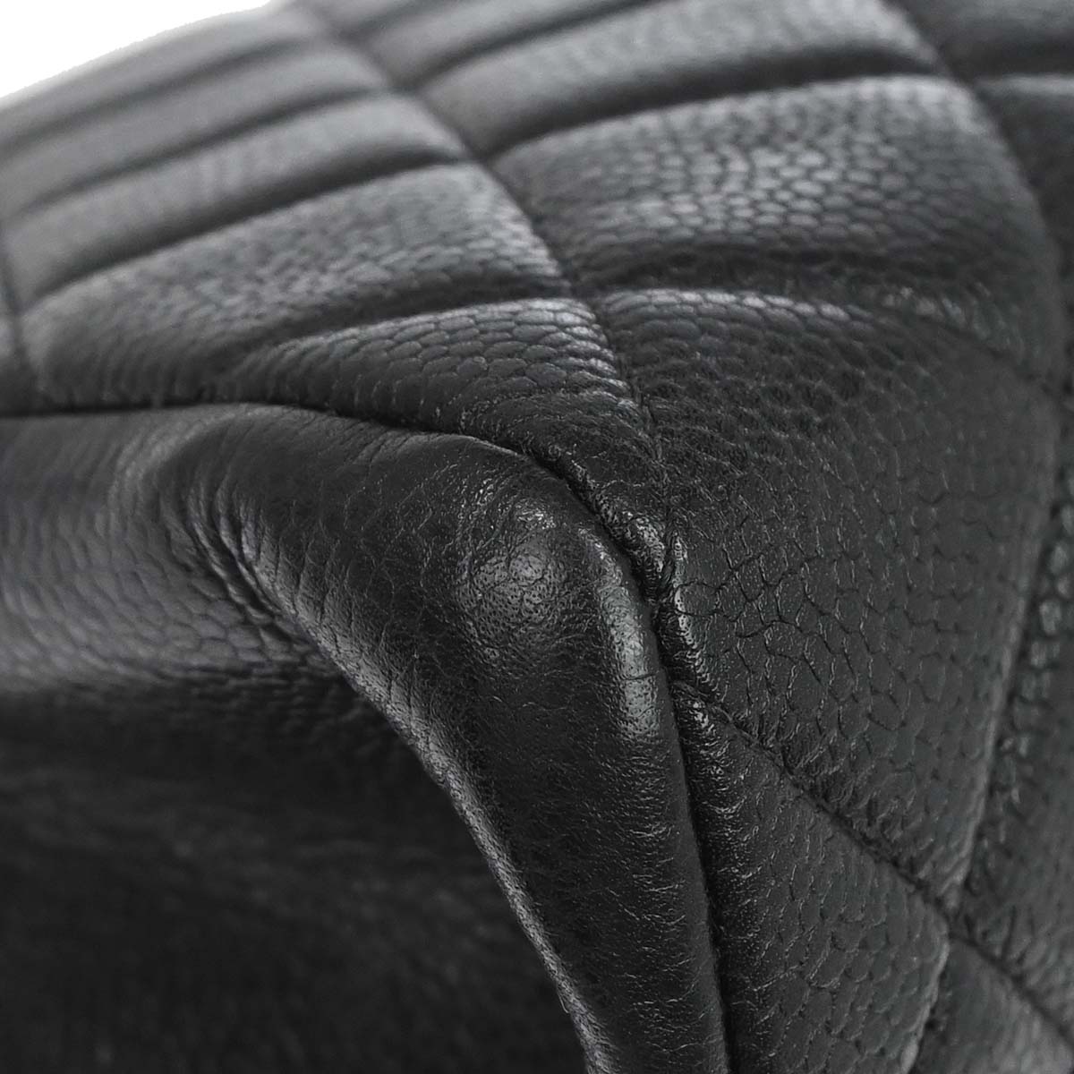 Chanel 1996-1997 Black Caviar Skin Shoulder Bag