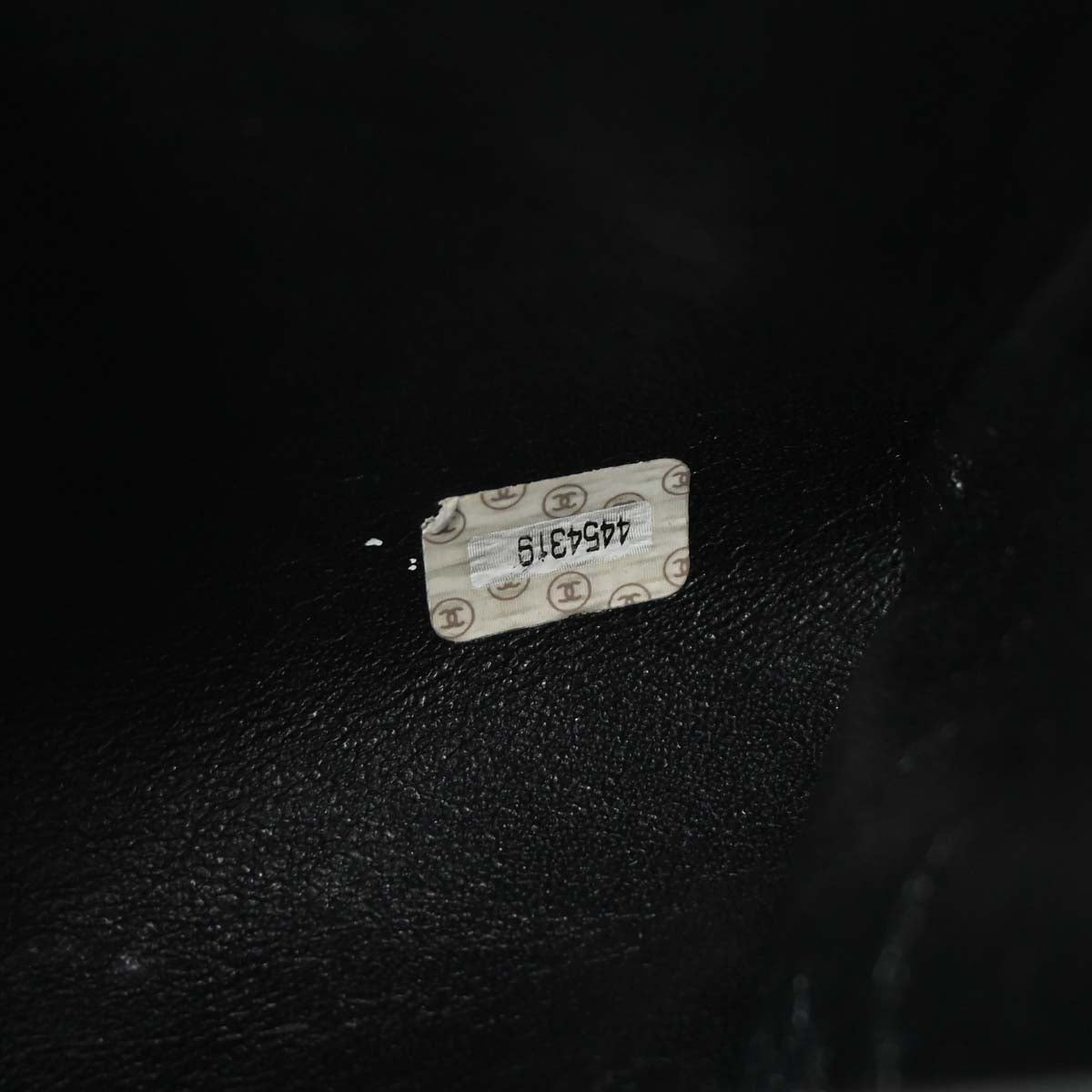 Chanel 1996-1997 Black Caviar Skin Shoulder Bag