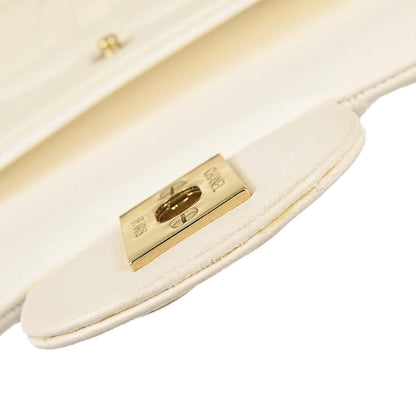 Chanel 2003-2004 Ivory Lambskin Medium Classic Double Flap Shoulder Bag