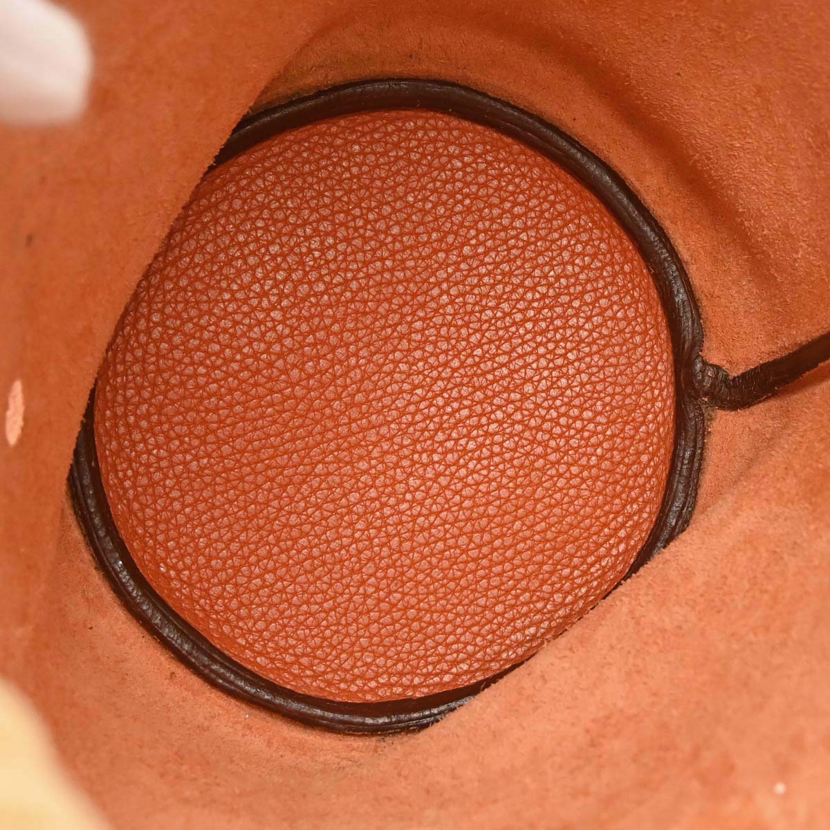 Hermes 2005 Orange Taurillon Clemence Mangeoire PM Handbag