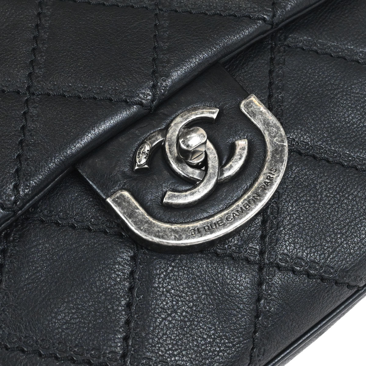 Chanel 2013-2014 Black Calfskin Paris-Edinburgh Jumbo Coco Sporran Shoulder Bag