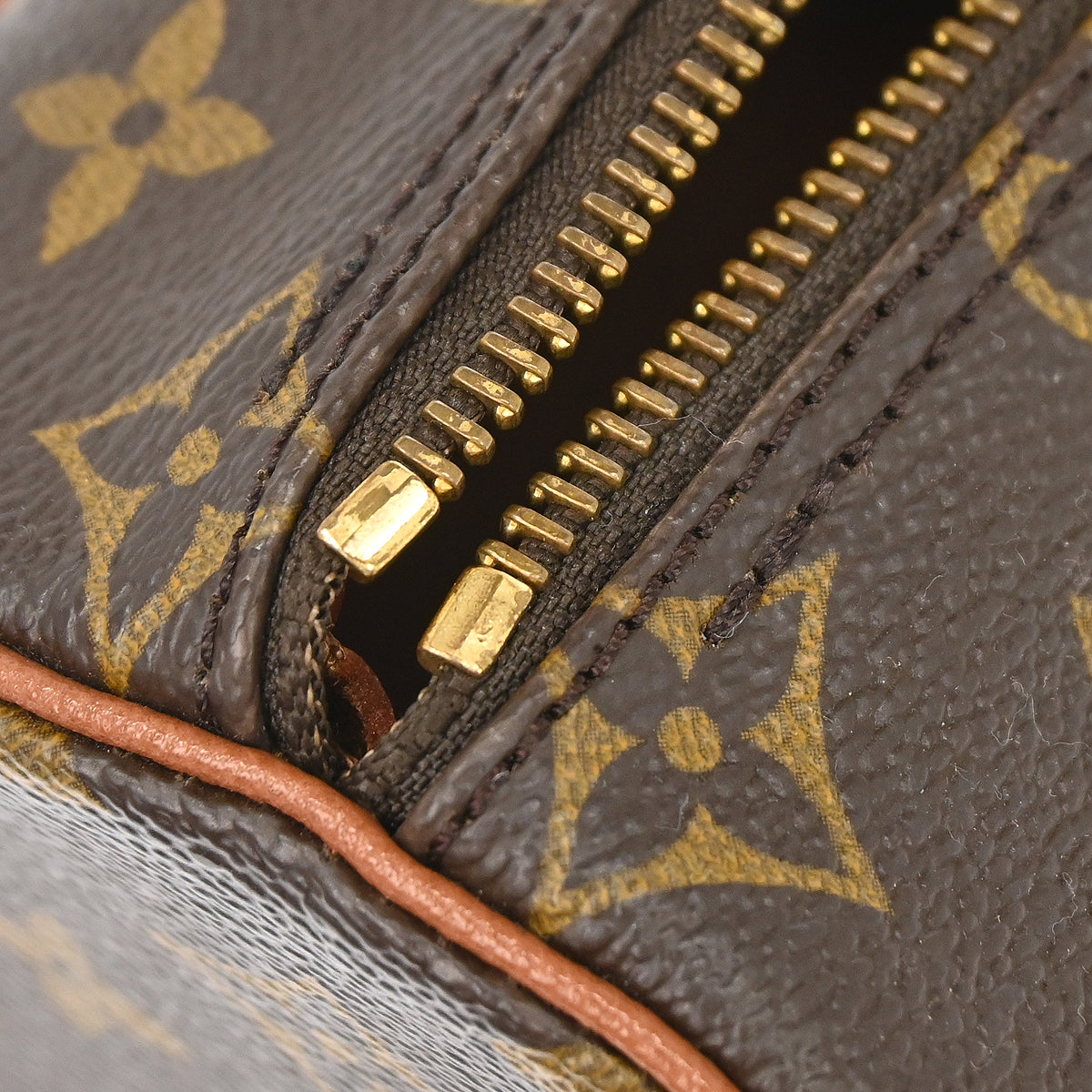 Louis Vuitton 1996 Monogram Papillon 26 Handbag M51366