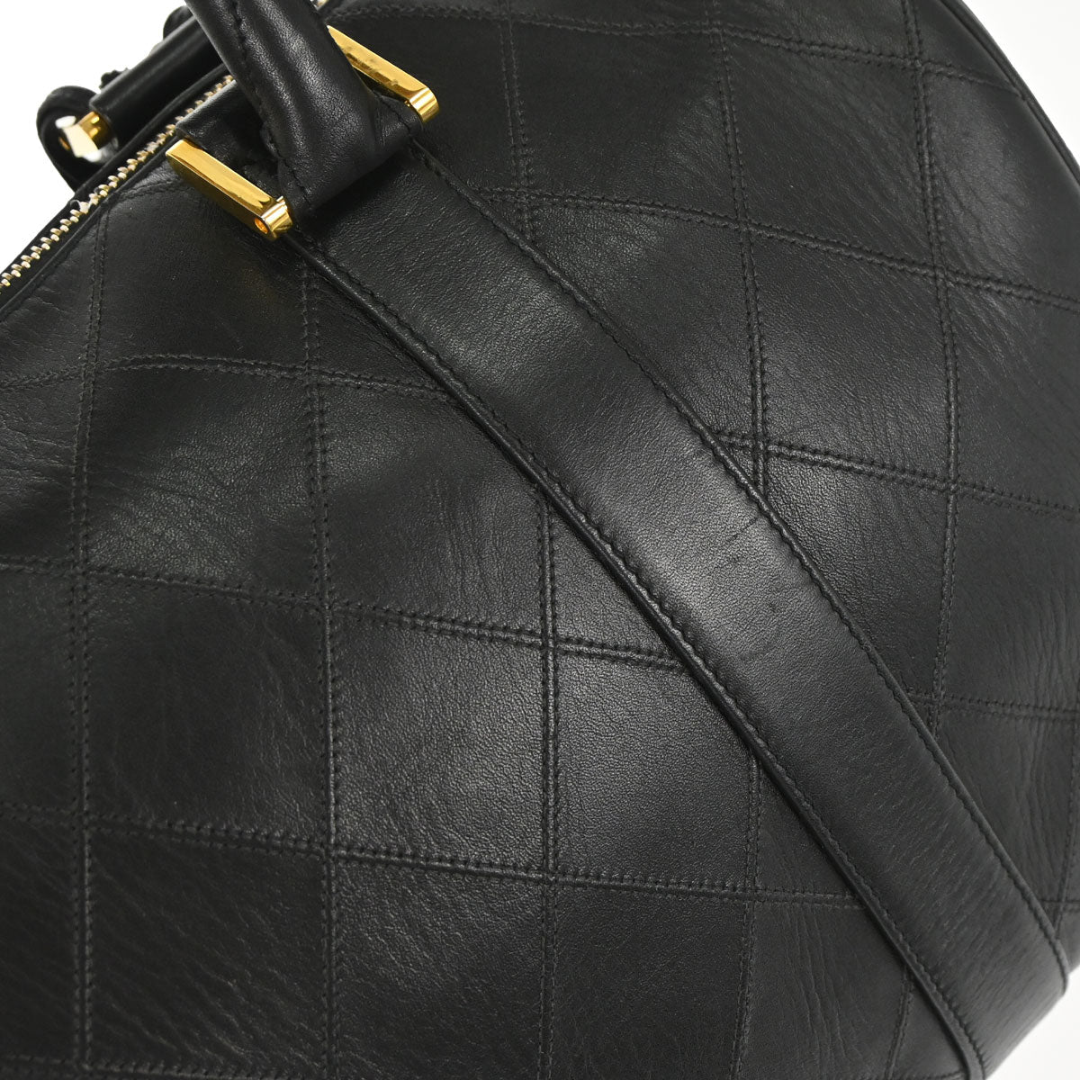Chanel 1994-1996 Black Lambskin Bicolore 2way Shoulder Duffle Handbag