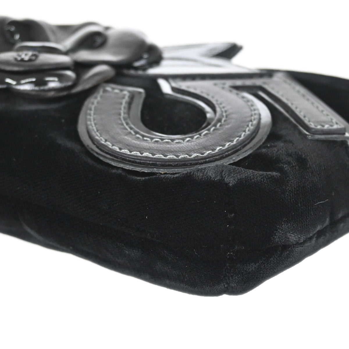 Chanel 2005-2006 Black Velvet Camellia No.5 CC Handbag