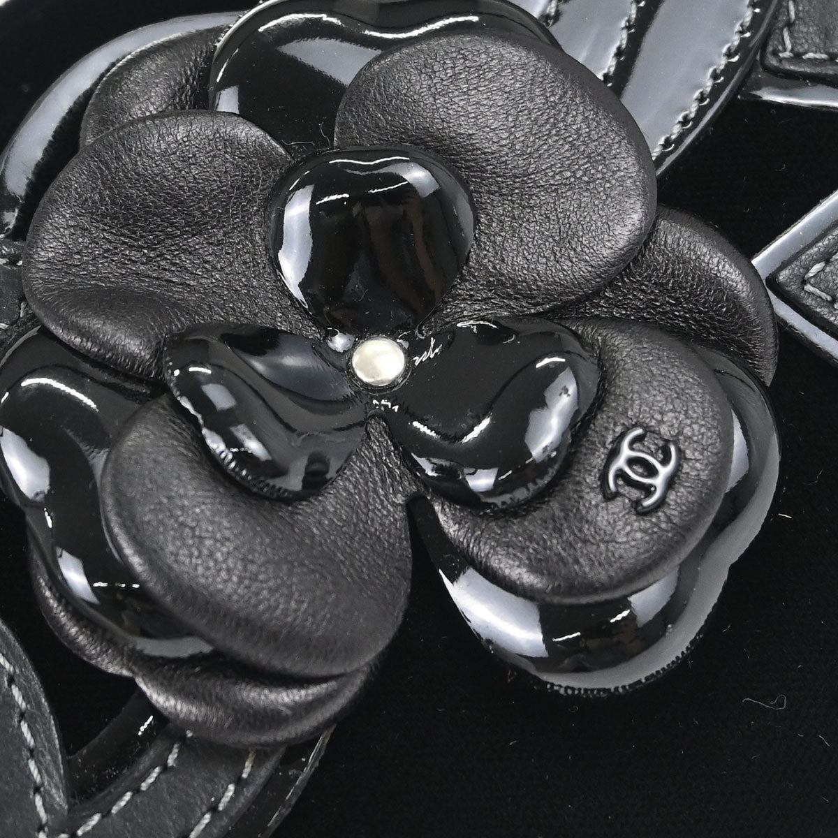 Chanel 2005-2006 Black Velvet Camellia No.5 CC Handbag