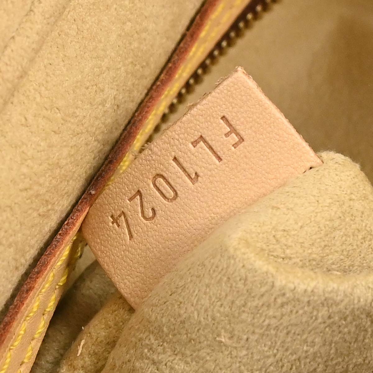 Louis Vuitton Monogram Looping MM Handbag M51146