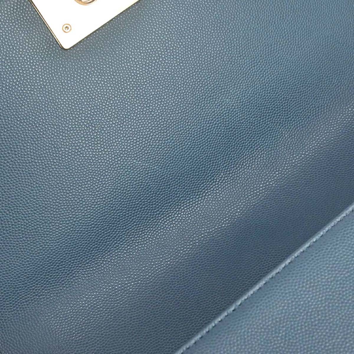 Boy Chanel 2018 Blue Caviar Skin Chevron Medium Shoulder Bag