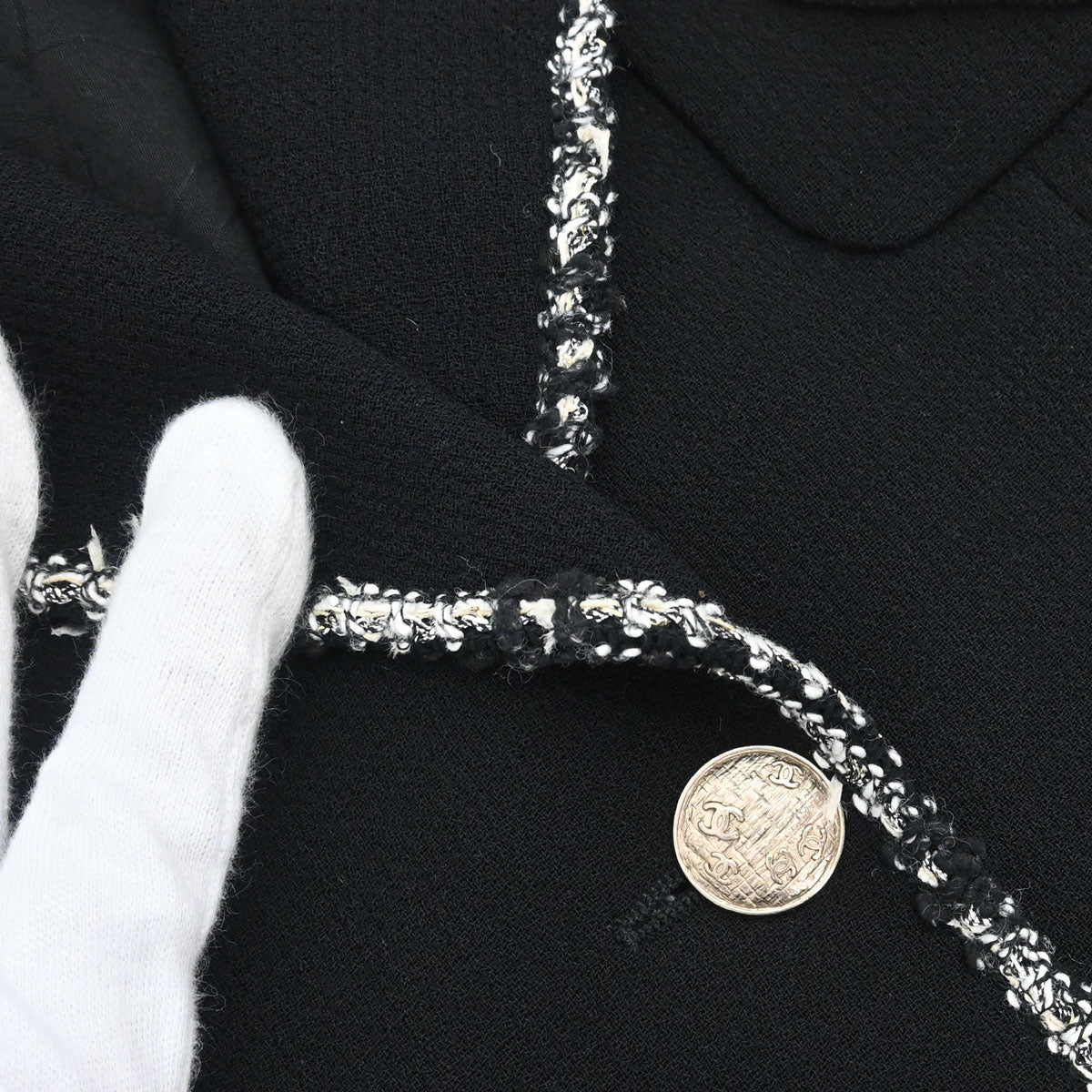 Chanel 2005 Single Breasted Emblem Jacket Black #36