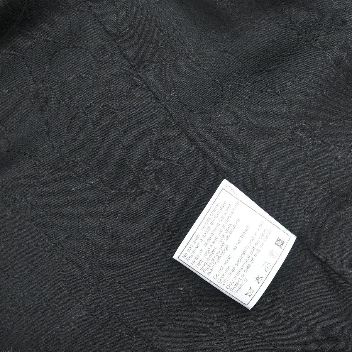 Chanel 2005 Single Breasted Emblem Jacket Black #36