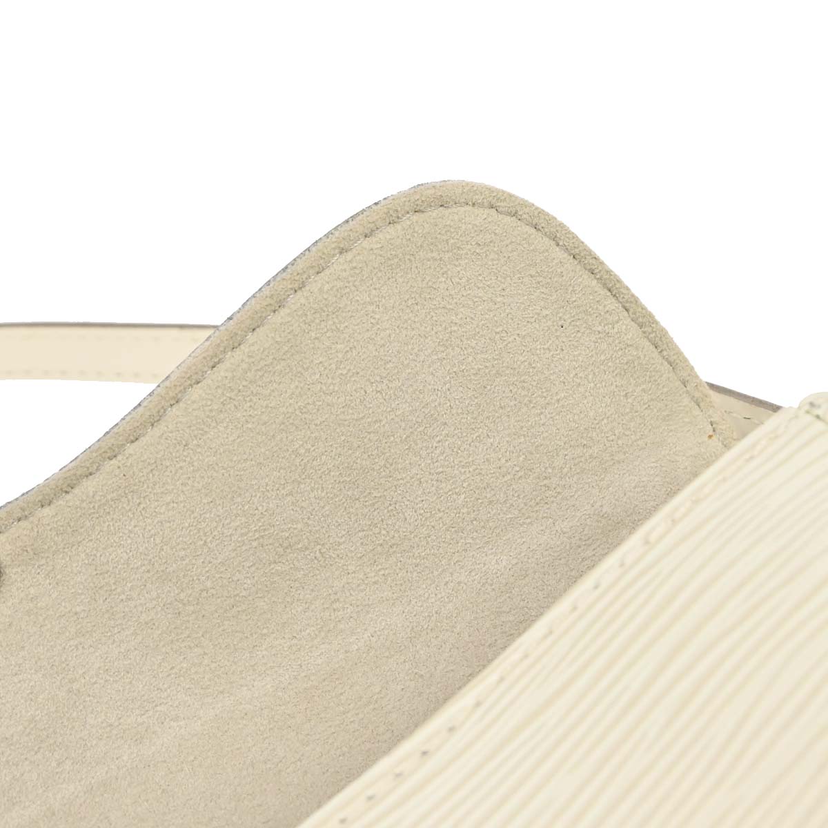 Louis Vuitton 2011 White Epi Pochette Montaigne Handbag M5929J