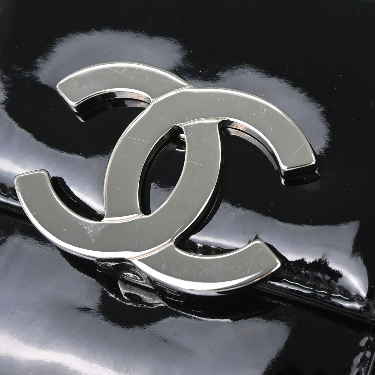 Chanel 2005-2006 Black Patent Leather Shoulder Bag