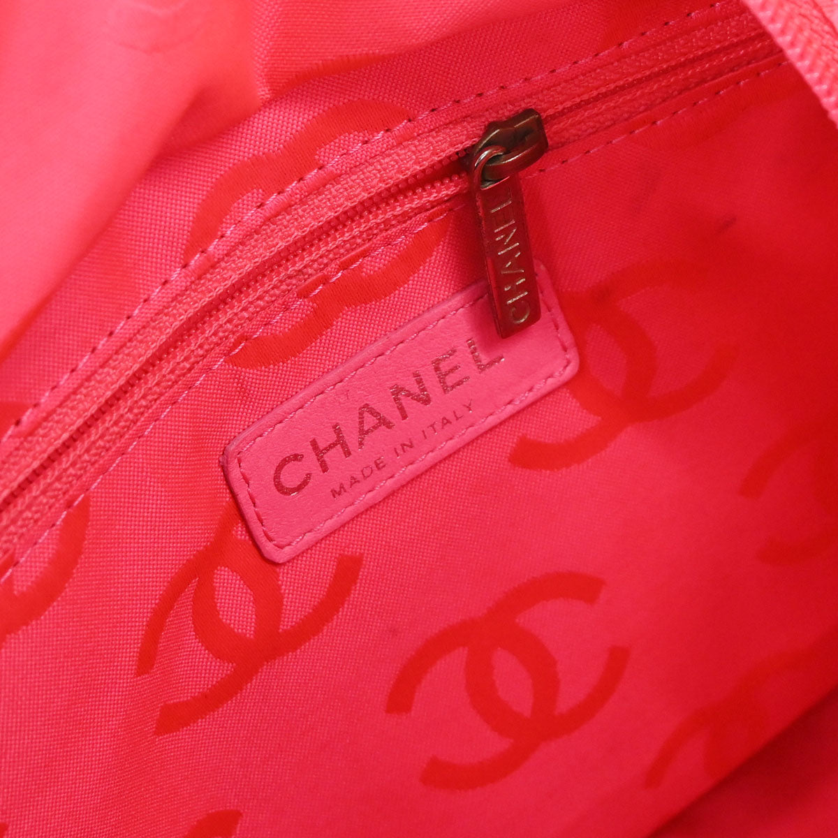 Chanel 2005-2006 Black Calfskin Cambon Ligne Tote Handbag