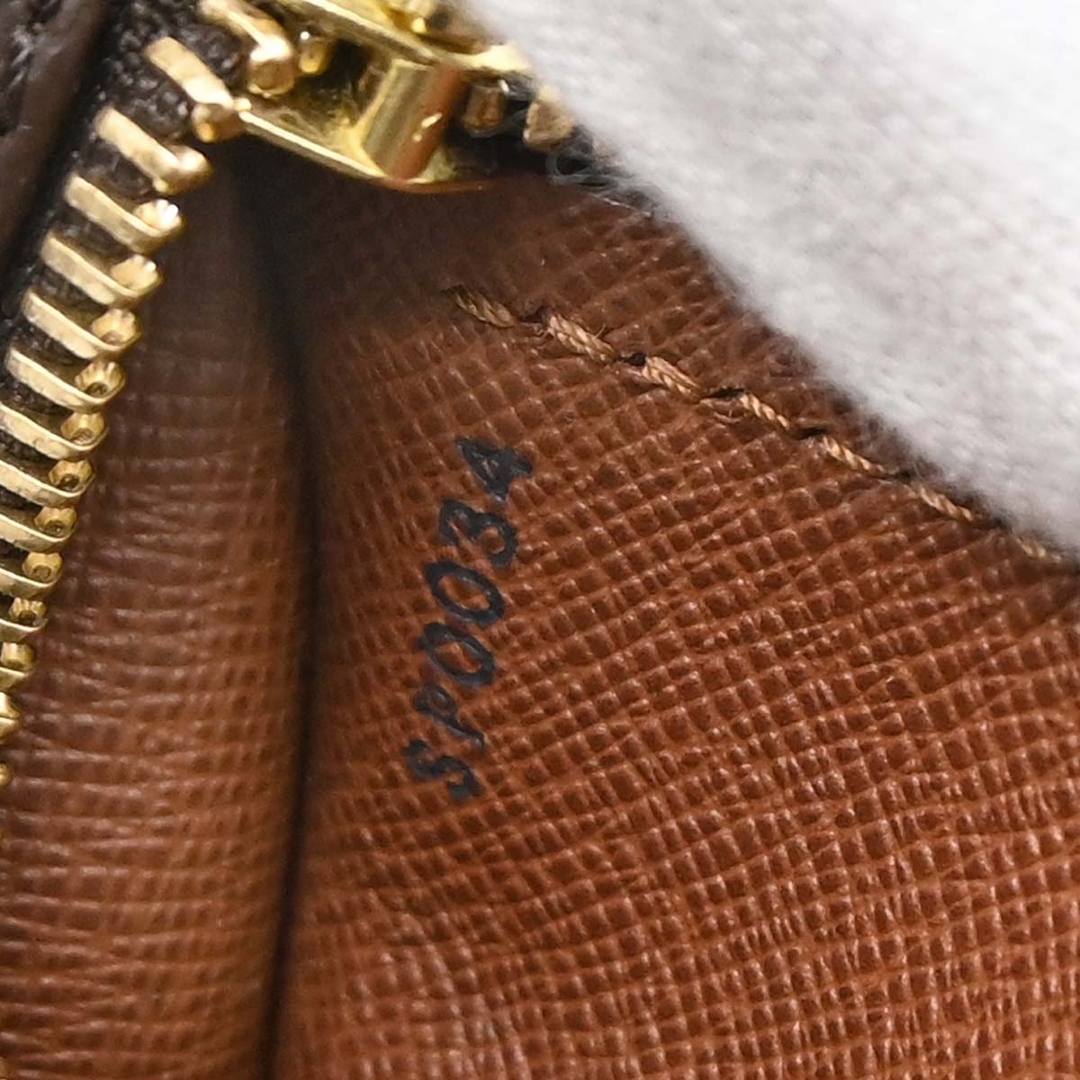Louis Vuitton Monogram Papillon 30 Handbag M51385