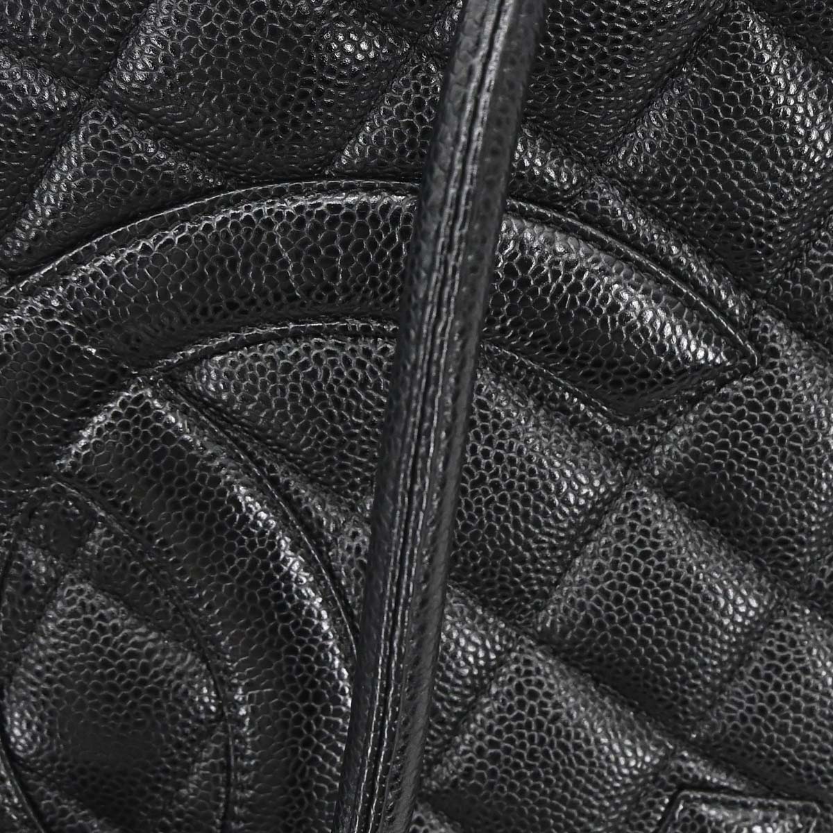 Chanel 2002-2003 Black Caviar Medallion Tote Handbag