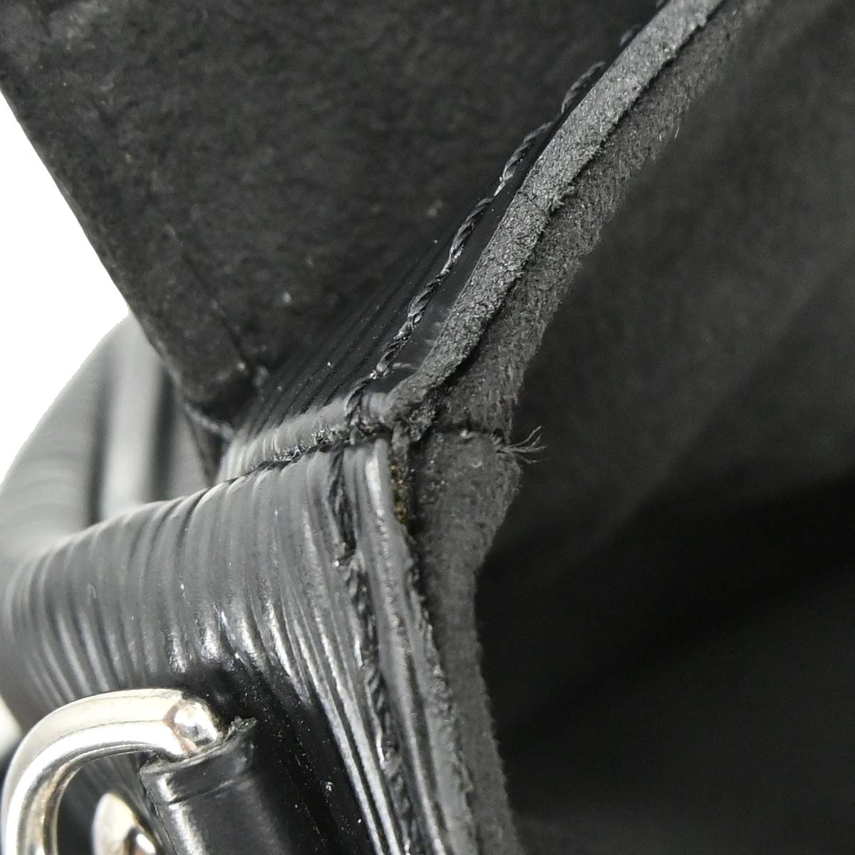 Louis Vuitton Black Epi Pochette Montaigne Handbag M59292