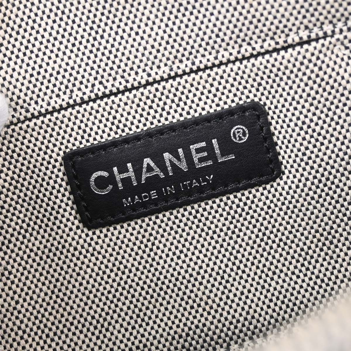 Chanel 2005-2006 Black White Canvas Camellia No.5 CC Handbag