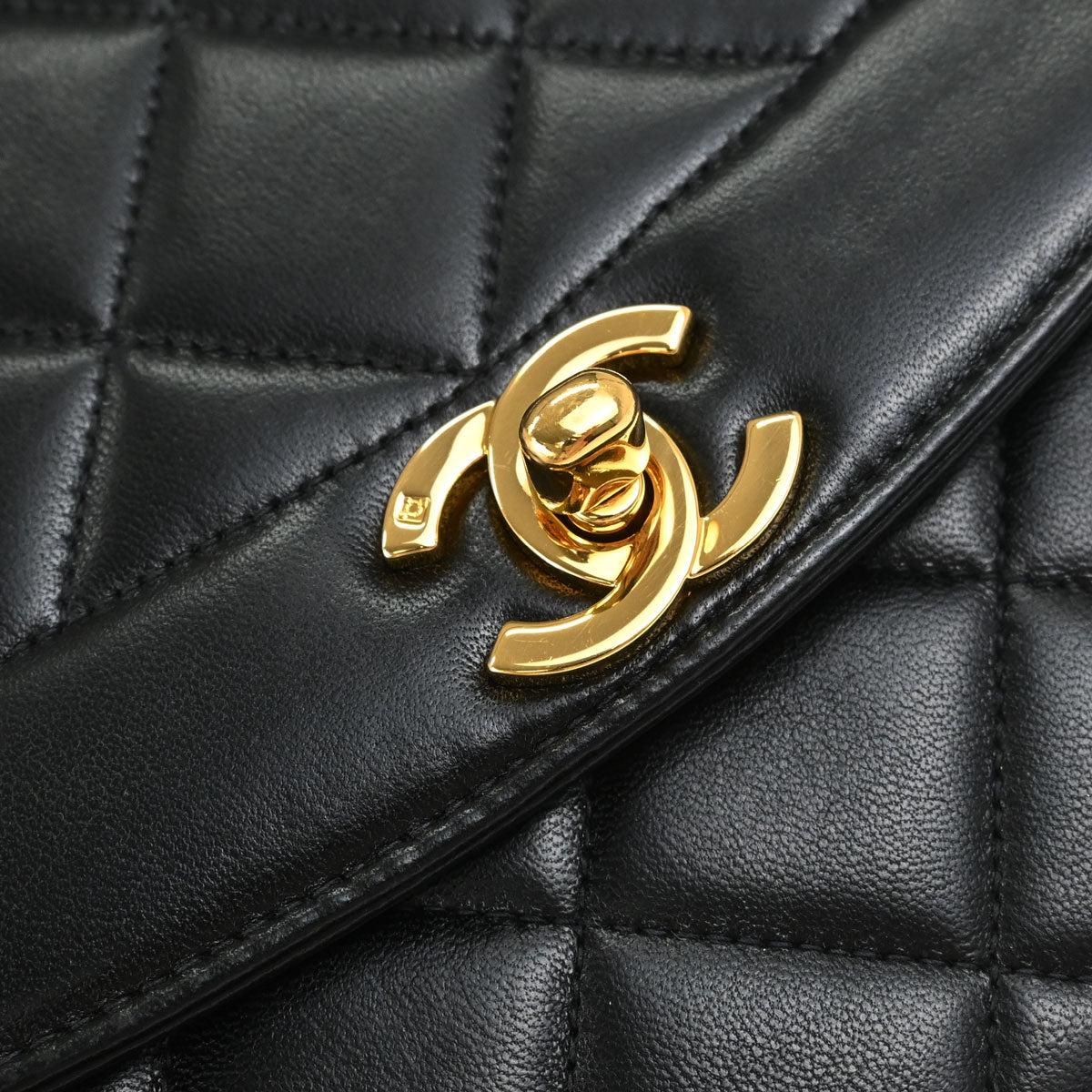 Chanel 1996-1997 Black Lambskin Medium Diana Shoulder Bag