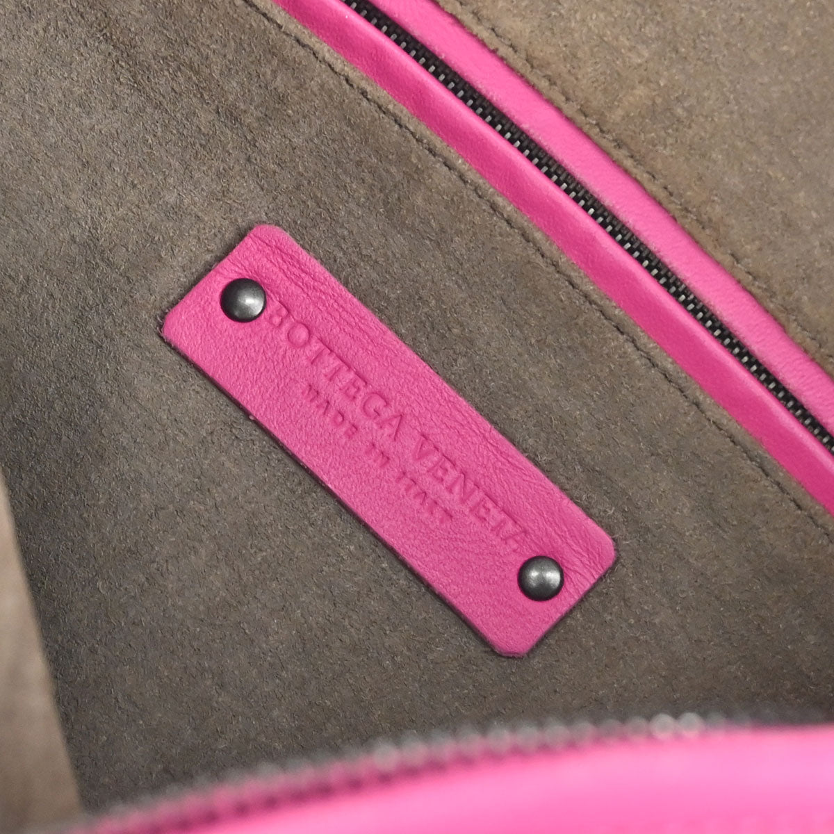 Bottega Veneta Pink Lambskin Intrecciato Hobo Handbag