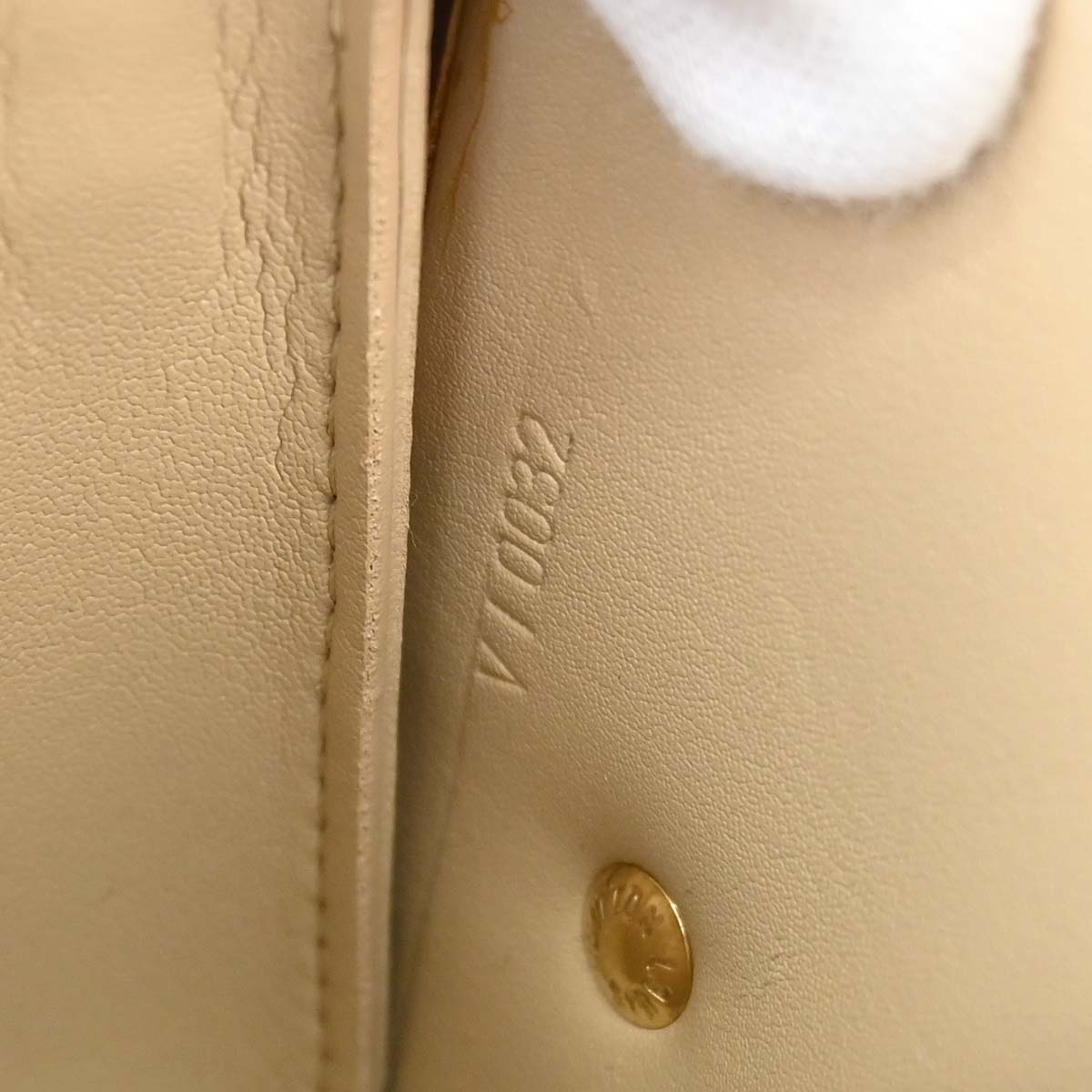 Louis Vuitton Beige Vernis Flower Lexington Handbag M92246