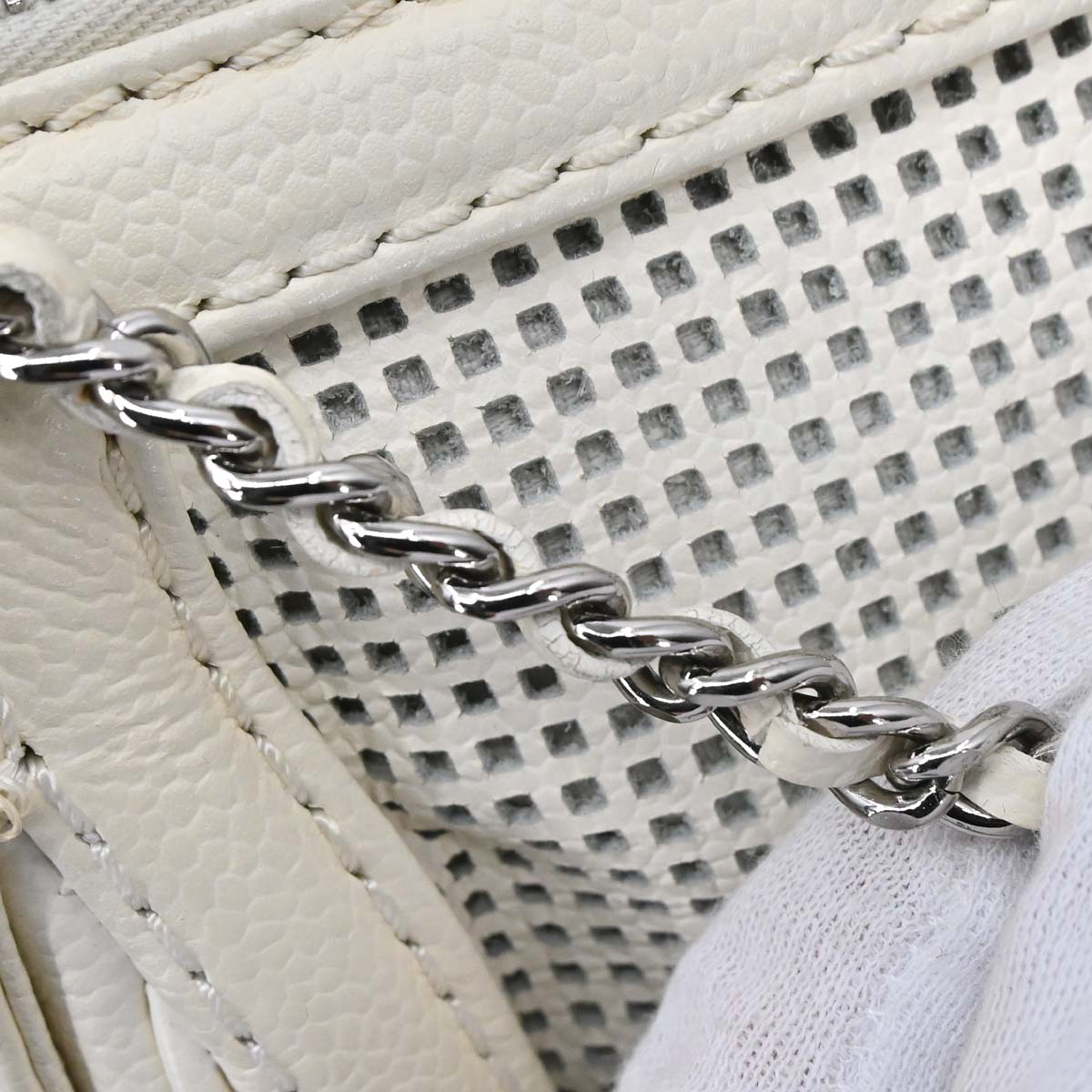 Chanel White Perforated Caviar Skin Pulley Shoulder Bag